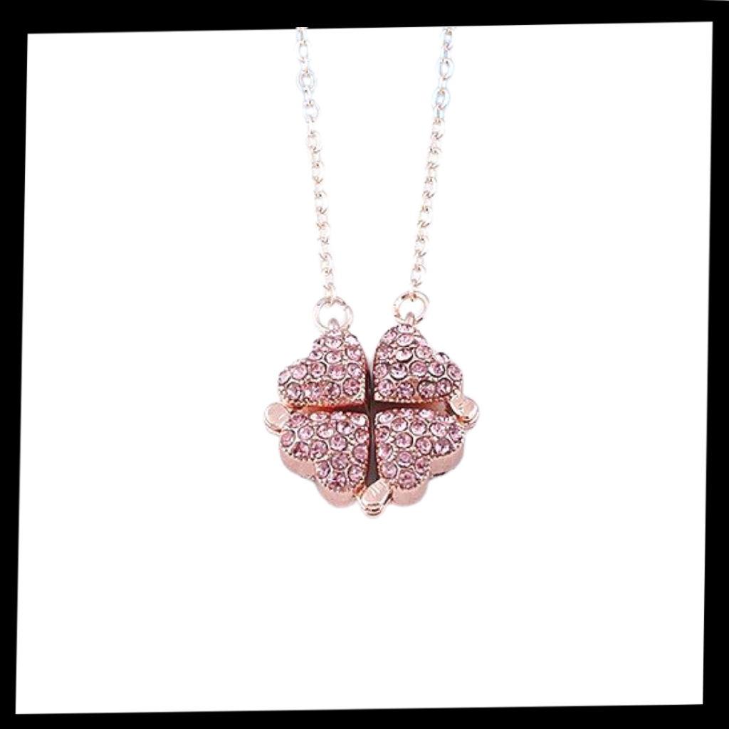 Collier trèfle à 4 feuilles en forme de cœur